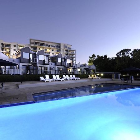 Assured Ascot Quays Apartment Hotel Perth Esterno foto