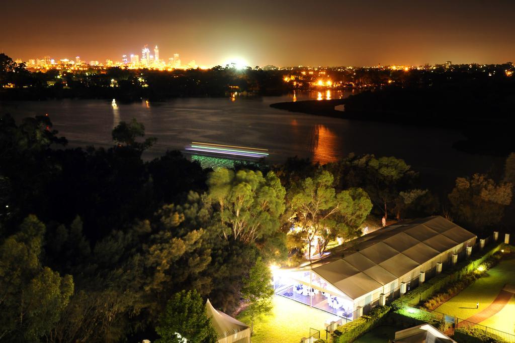Assured Ascot Quays Apartment Hotel Perth Esterno foto
