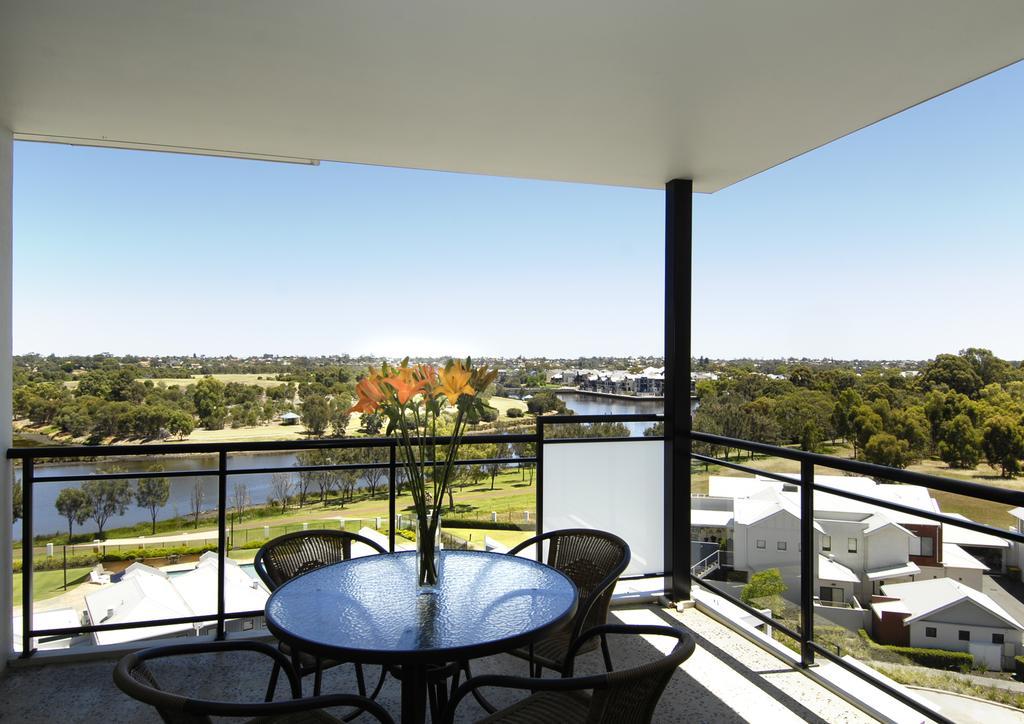 Assured Ascot Quays Apartment Hotel Perth Esterno foto