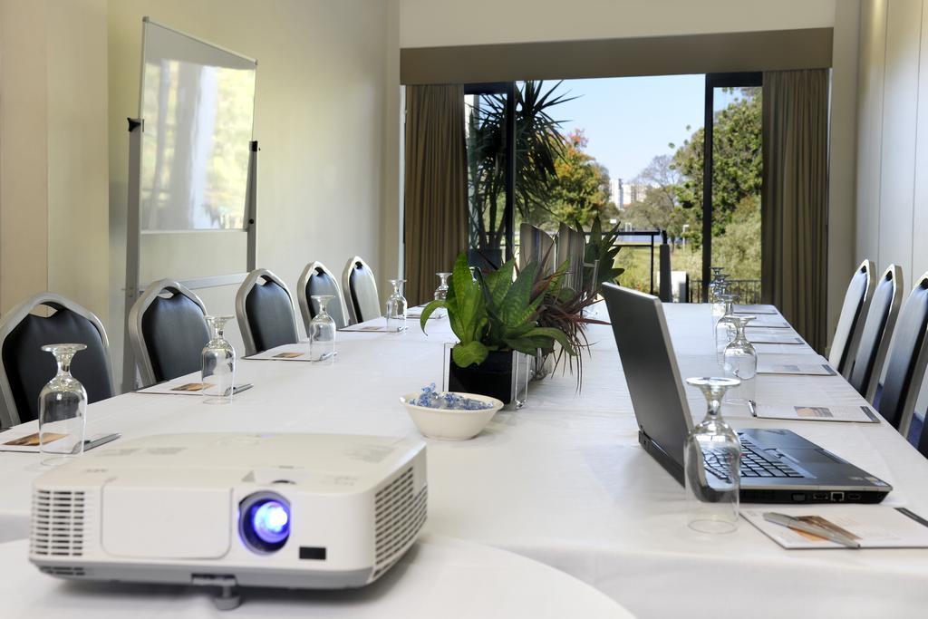 Assured Ascot Quays Apartment Hotel Perth Esterno foto