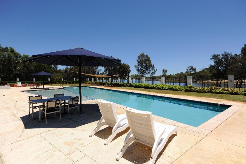 Assured Ascot Quays Apartment Hotel Perth Esterno foto
