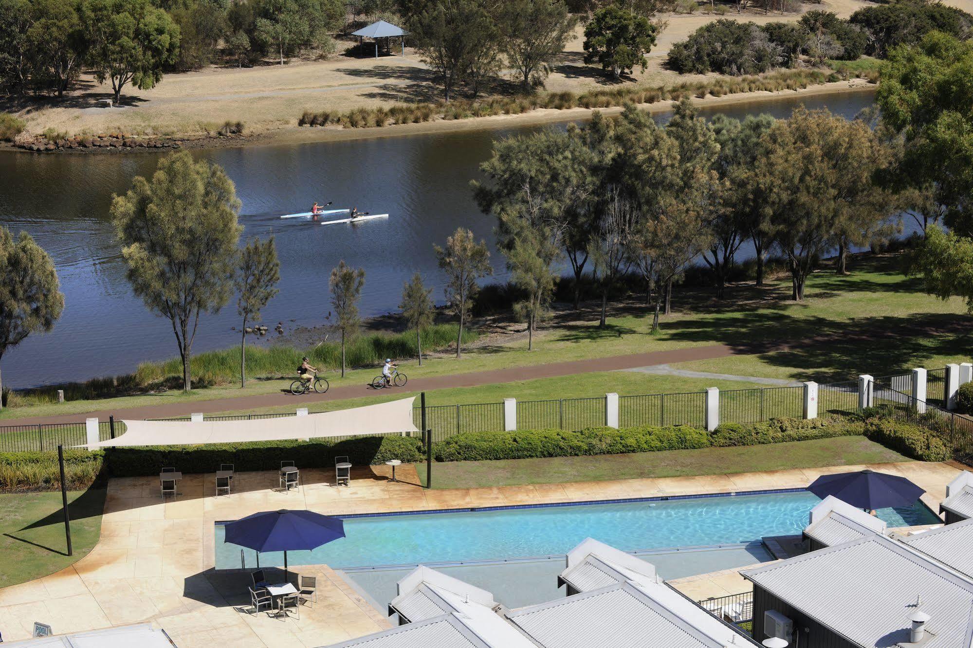 Assured Ascot Quays Apartment Hotel Perth Esterno foto