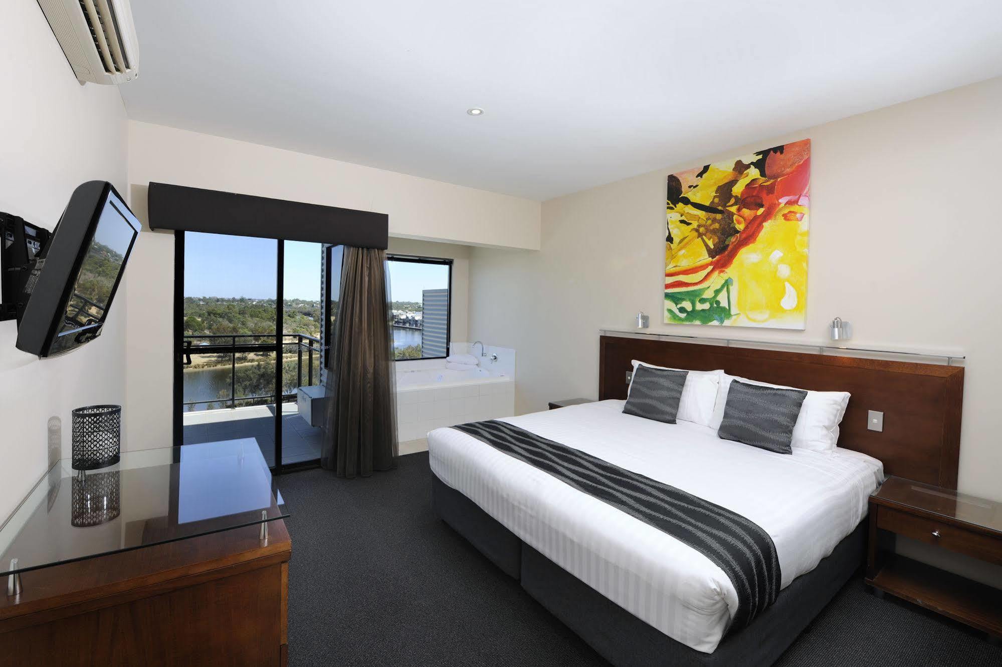 Assured Ascot Quays Apartment Hotel Perth Esterno foto