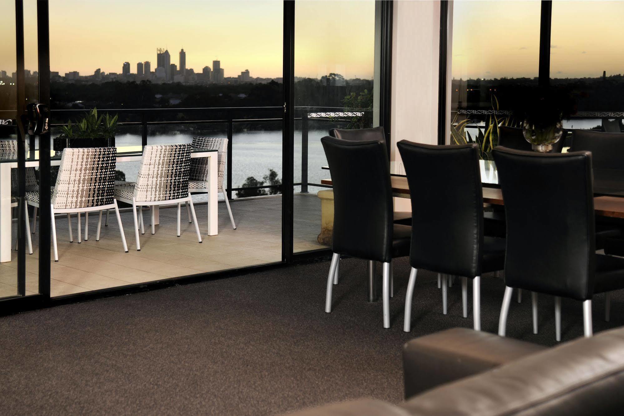 Assured Ascot Quays Apartment Hotel Perth Esterno foto