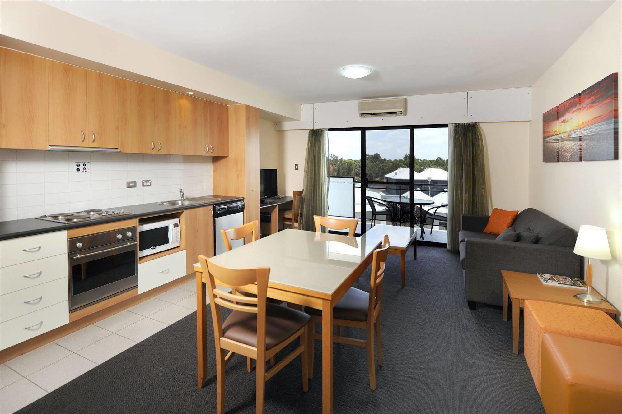 Assured Ascot Quays Apartment Hotel Perth Esterno foto