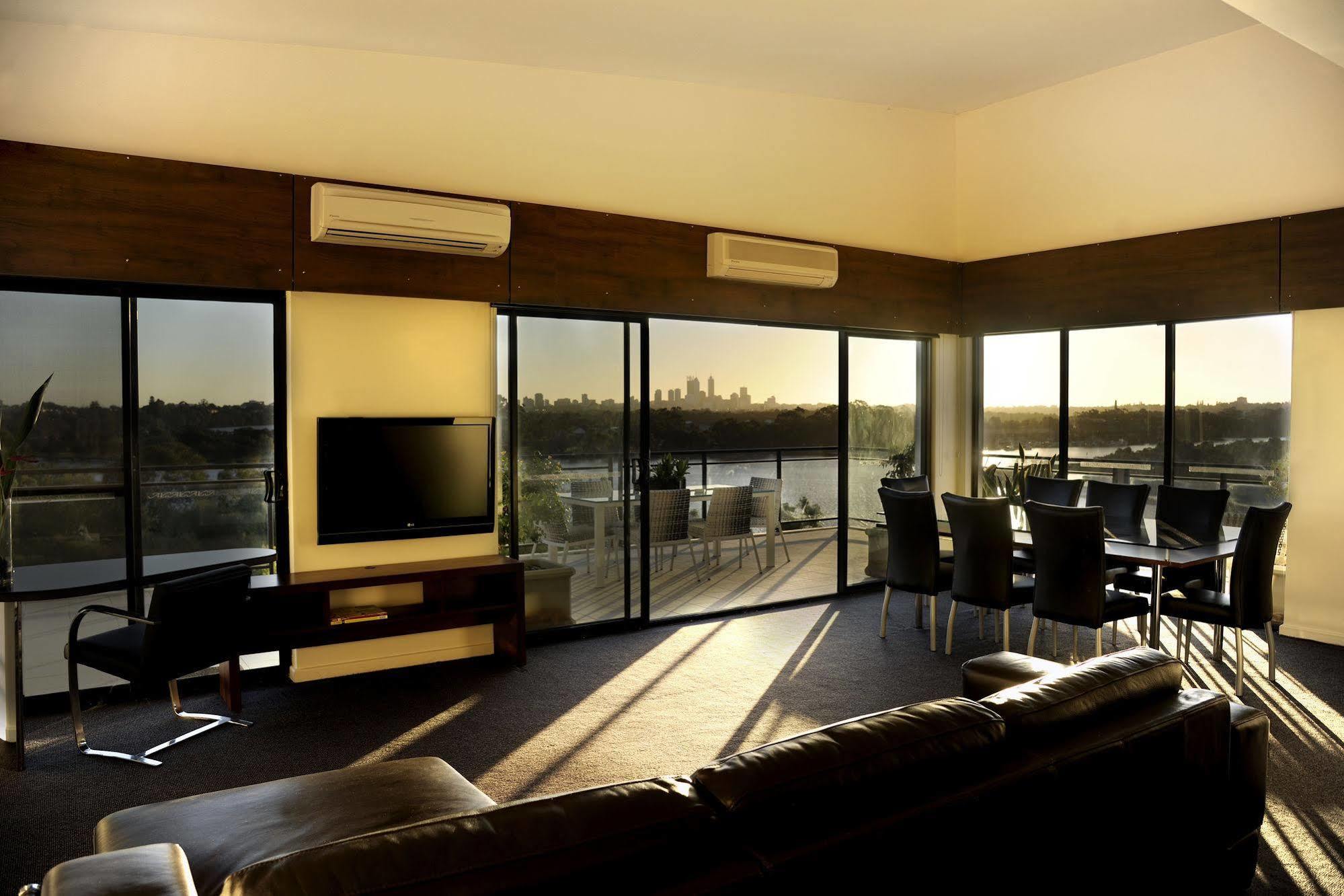 Assured Ascot Quays Apartment Hotel Perth Esterno foto