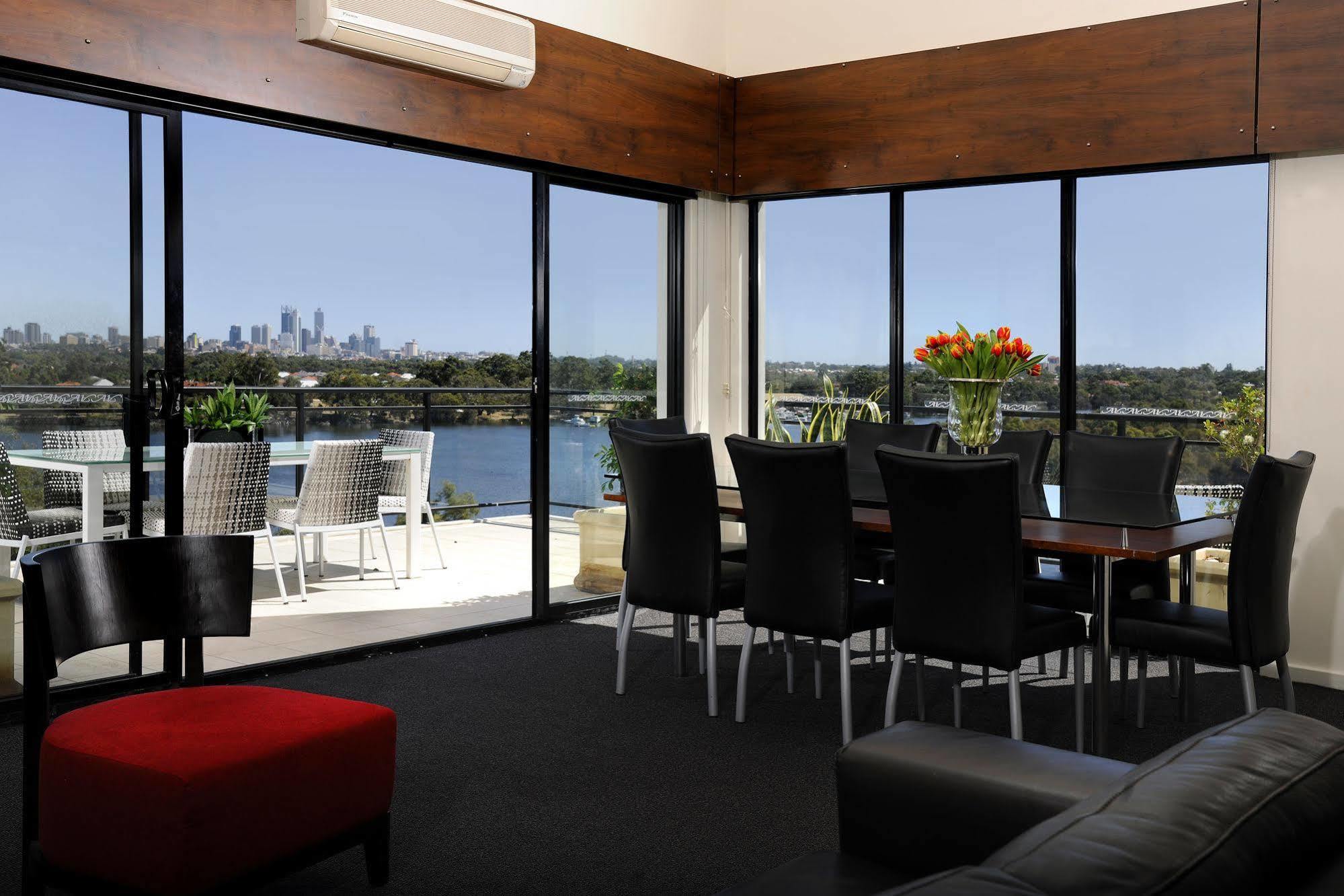Assured Ascot Quays Apartment Hotel Perth Esterno foto